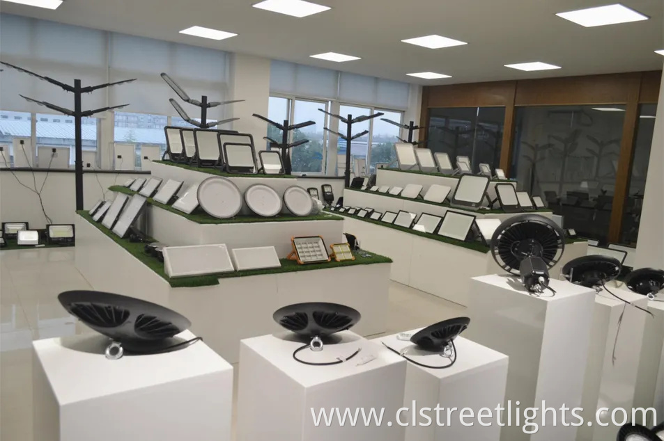 All in One Solar LED Flood Lamp IP66 Waterproof Outdoor Solar LED Flood Light with SMD High Brightness 40W 60W 100W 200W 300W 400W